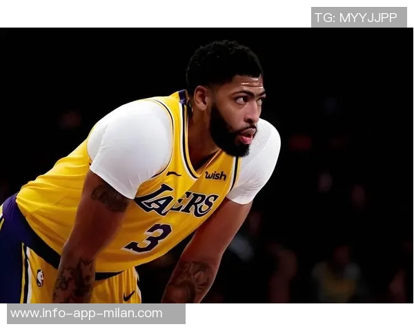 浓眉强势表现35分17板成独行侠自东契奇后首位35加15球员