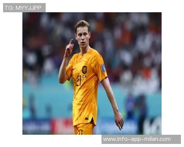 德容在荷兰队训练营透露将于10月15日续约的消息